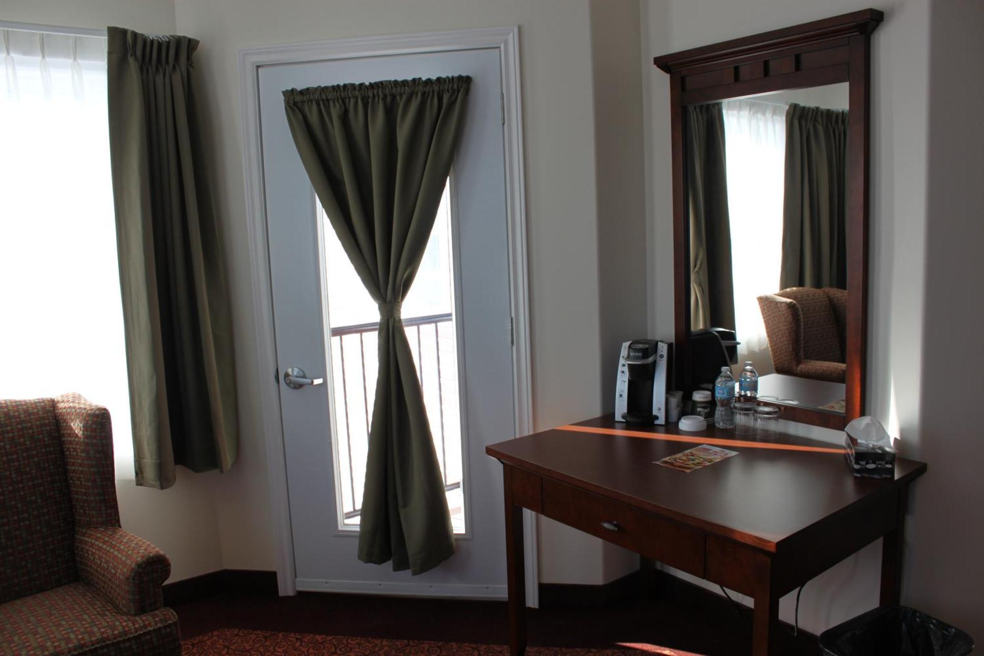 Lanes Riverhouse Inn & Cottages Montague Bilik gambar