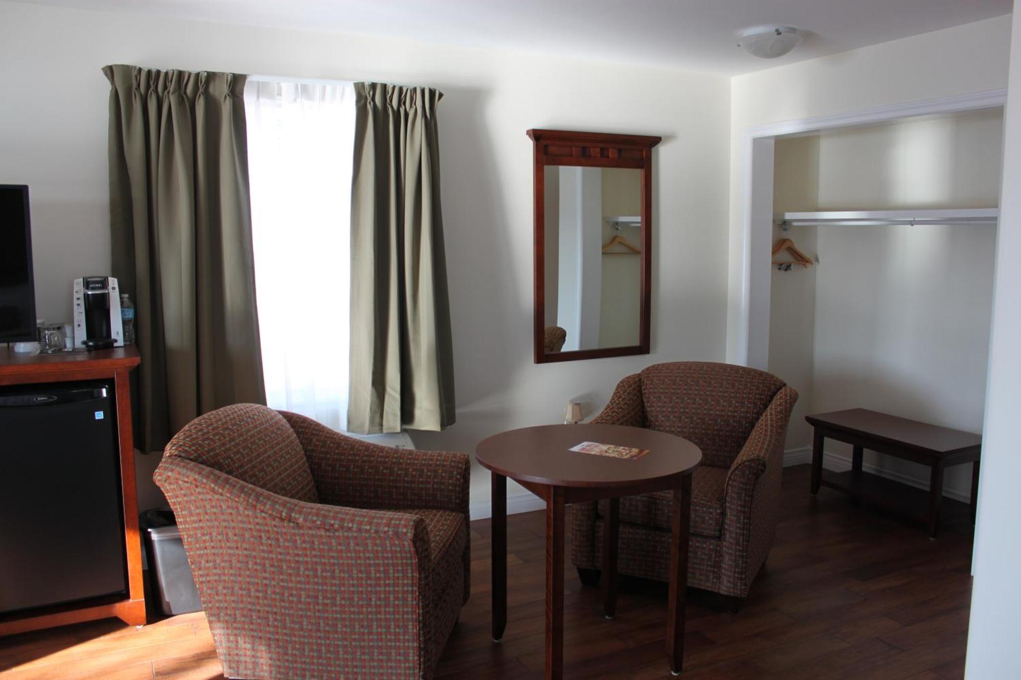 Lanes Riverhouse Inn & Cottages Montague Bilik gambar