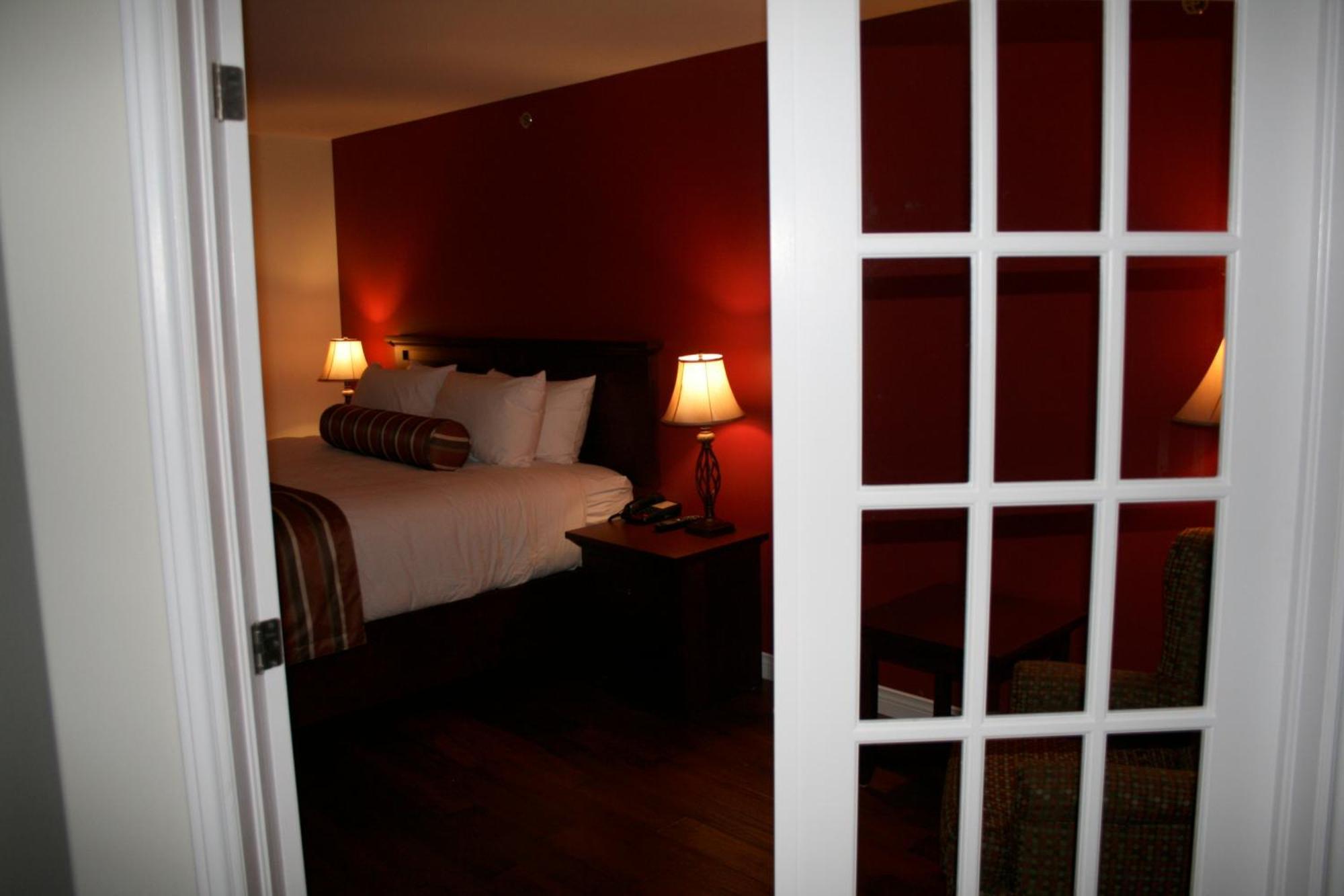 Lanes Riverhouse Inn & Cottages Montague Bilik gambar