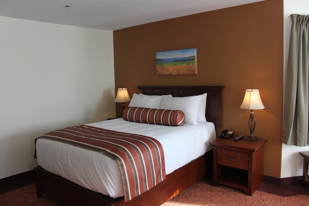 Lanes Riverhouse Inn & Cottages Montague Bilik gambar