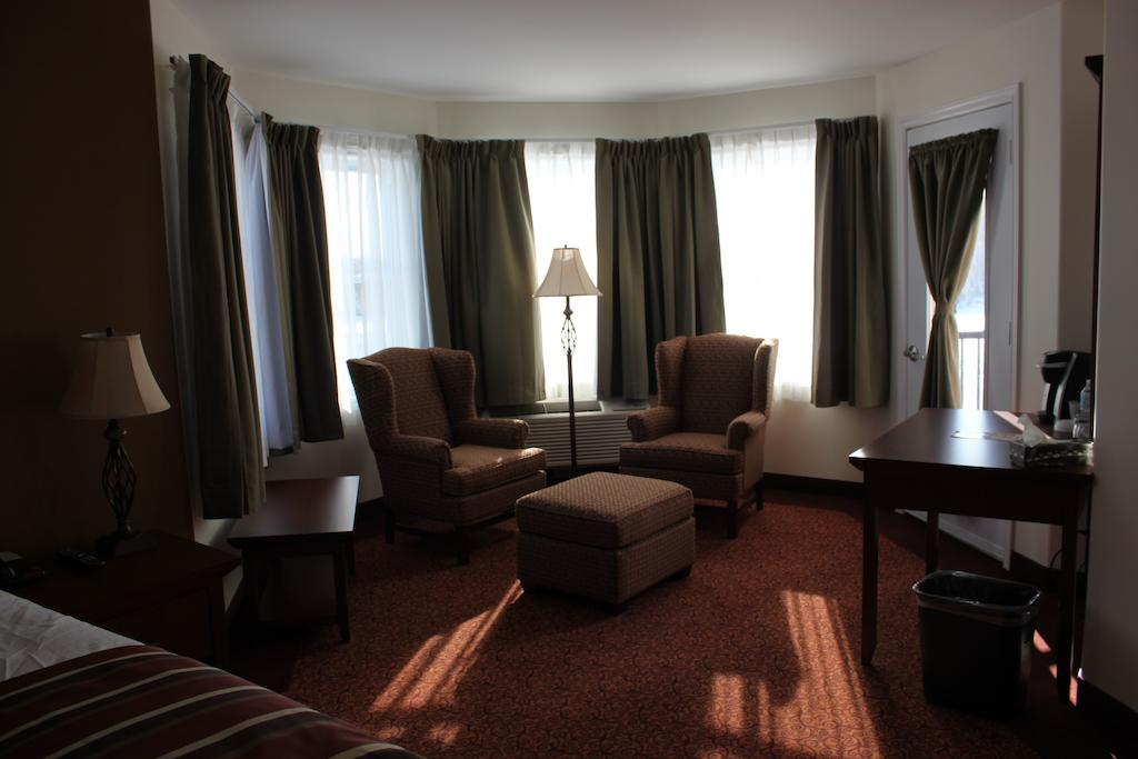 Lanes Riverhouse Inn & Cottages Montague Bilik gambar